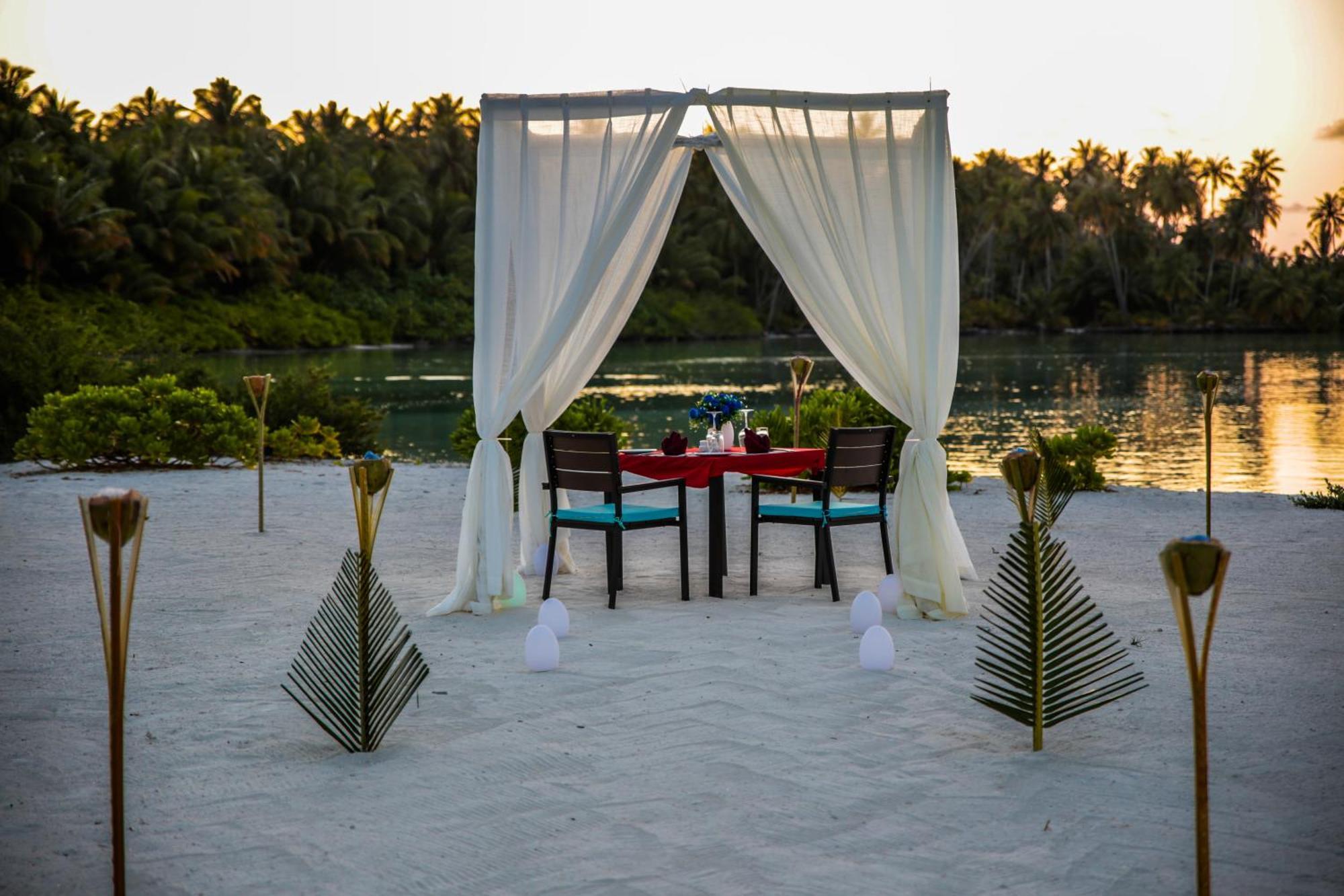 Rahaa Resort Maldives Laamu Atoll Bagian luar foto